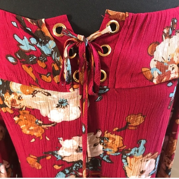 Floral Burgundy Off Shoulder Top - Picture 4 of 6