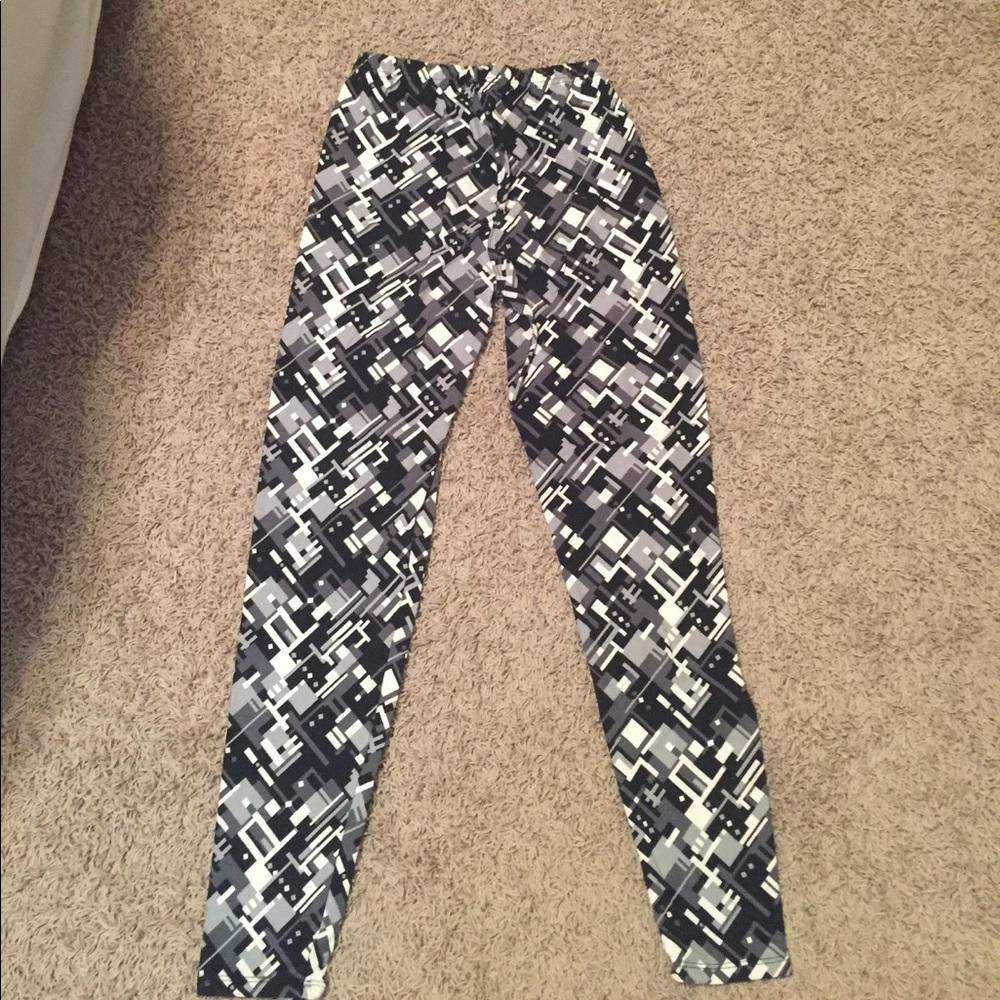 geometric patterned stretch leggings