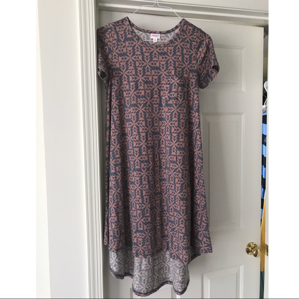 New with unattached tags➡️ LuLaRoe Carly XS