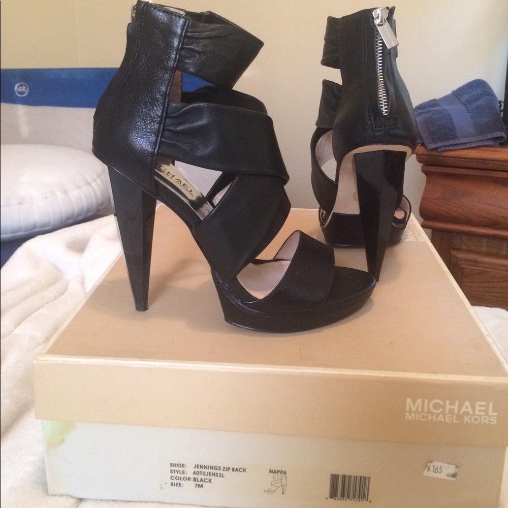 Michael Kors leather zip back heels size 7
