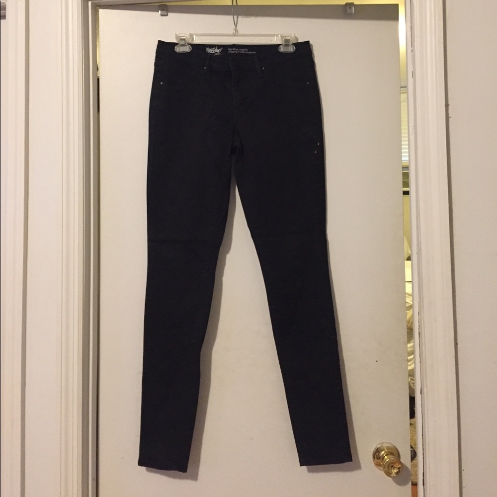 Mid-rise Black Jeans