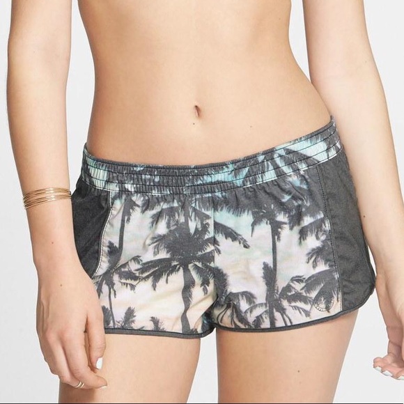 Billabong Board Shorts, Surf Capsule, Palms, Large - Picture 1 of 5