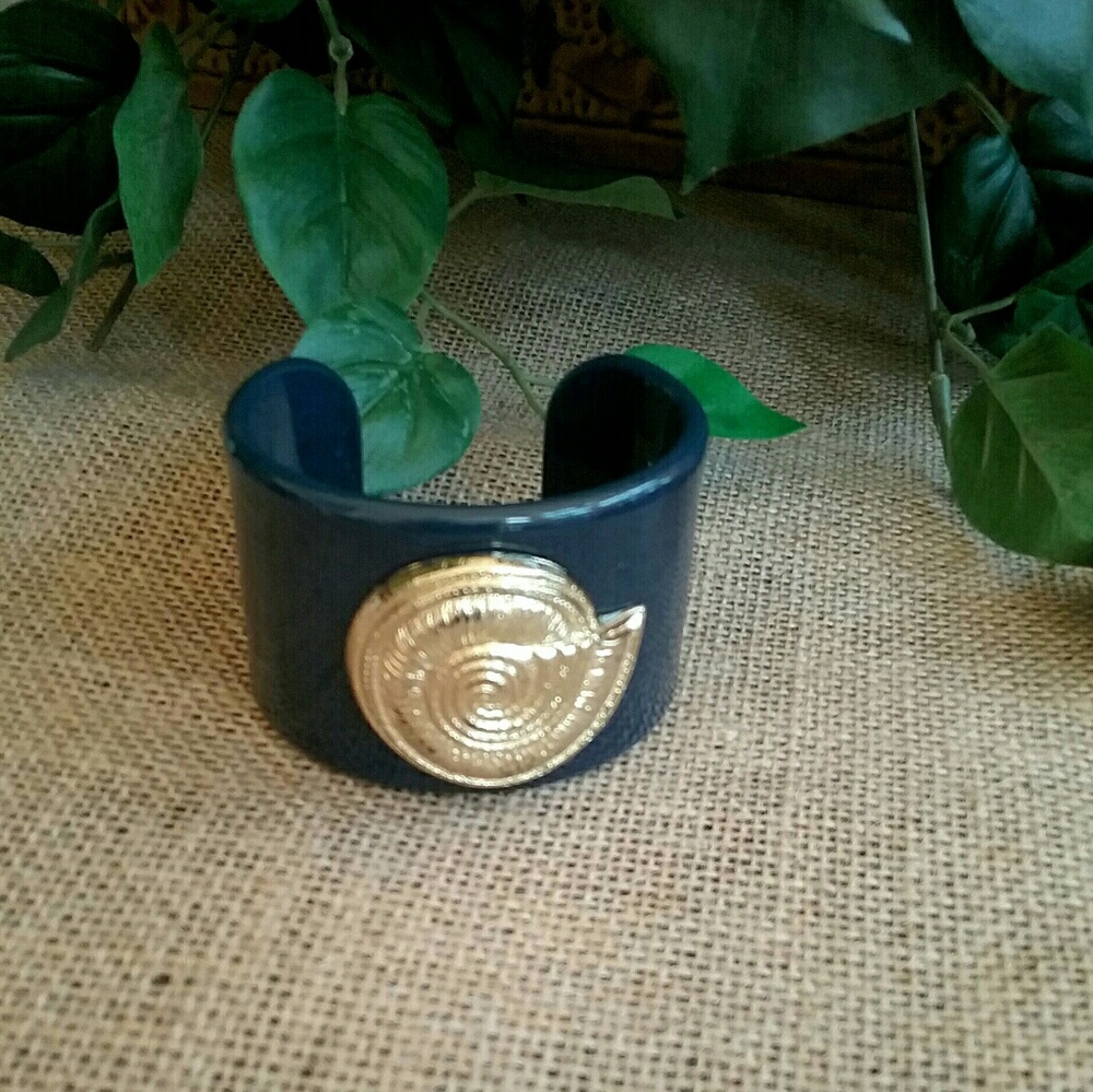 MudPie Navy Blue Acrylic w/ Nautilus Shell Cuff