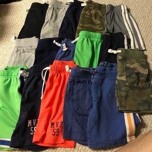 Boys 4/4T shorts, 16 pair