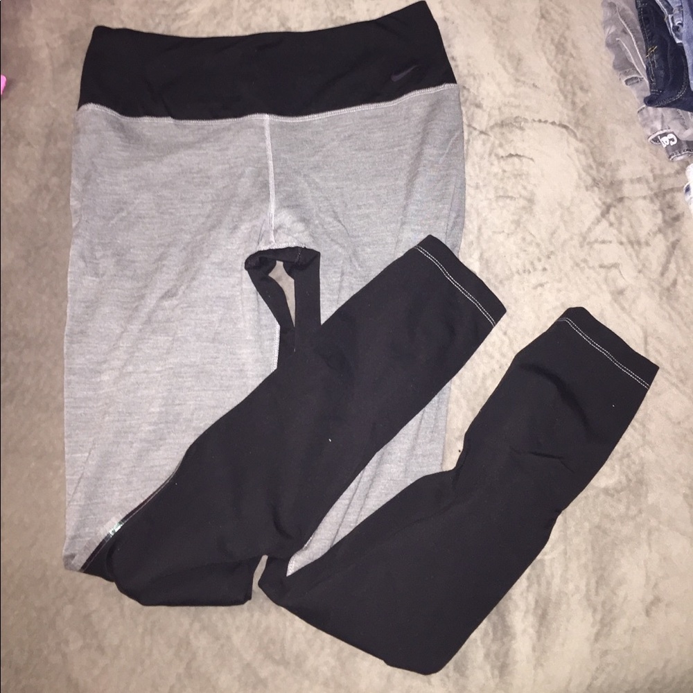 Women's Nike black/gray leggings