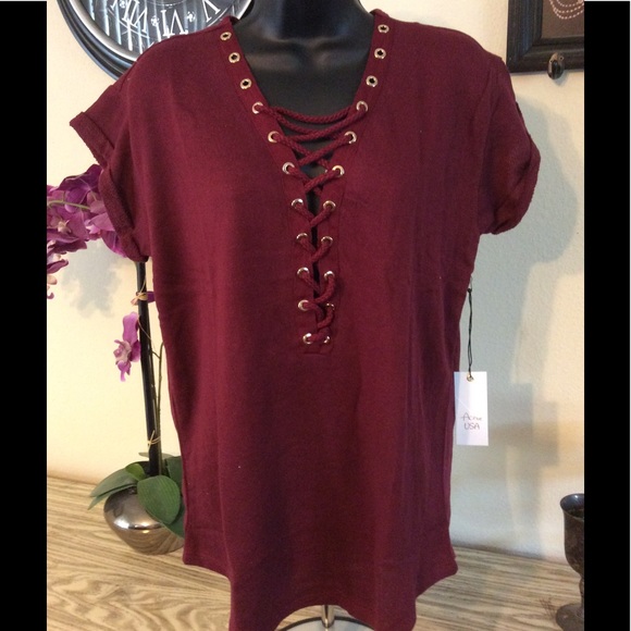 Burgundy Lace Up Top - Picture 3 of 4