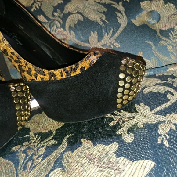 Leopard print heels - Picture 3 of 3