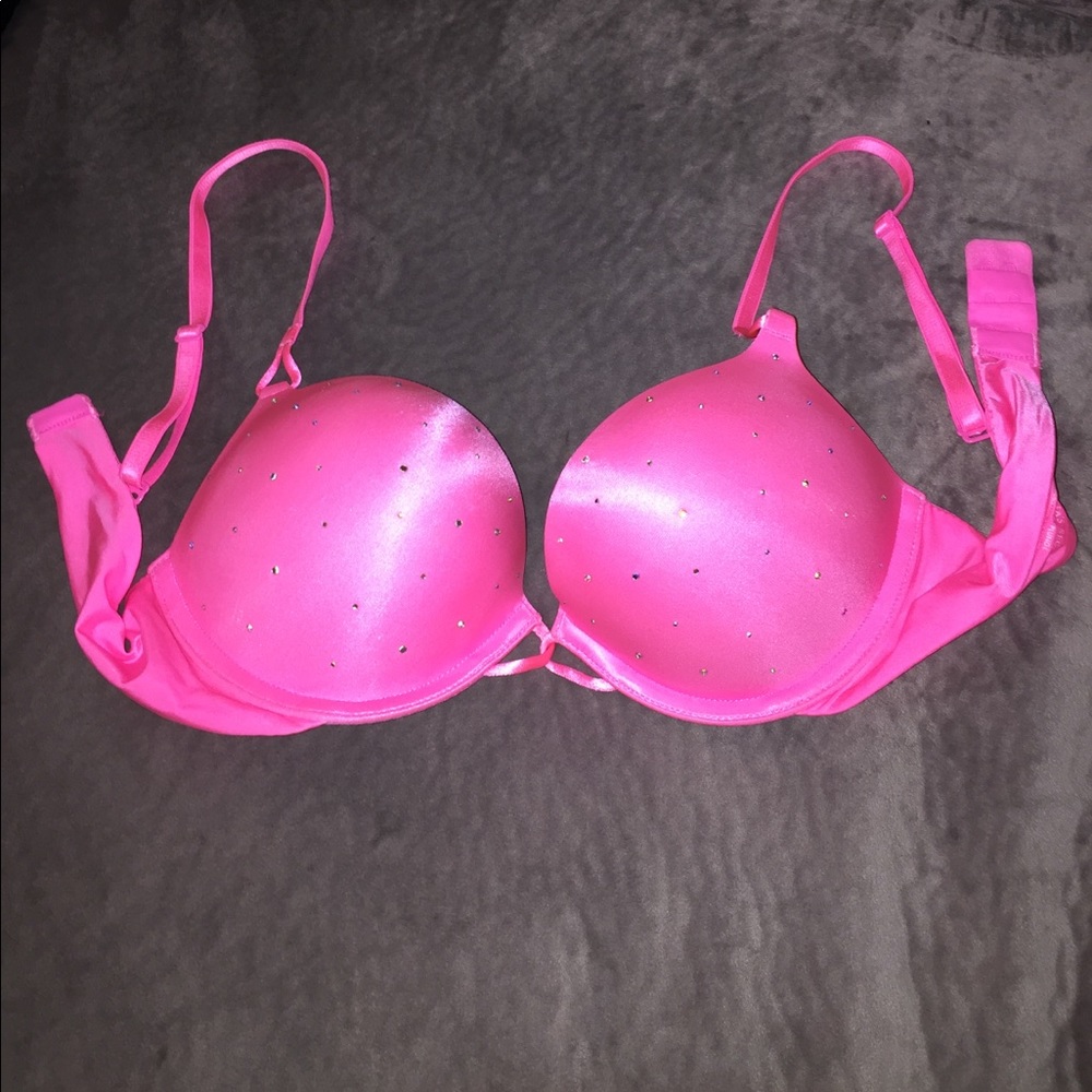 Women's pink VS bra. Miraculous Plunge bra