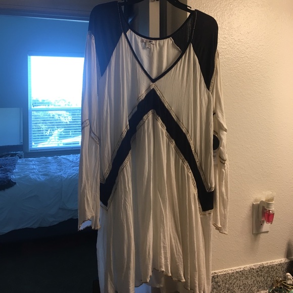 Amuse Society Dresses & Skirts - Amuse Society Topaz Dress