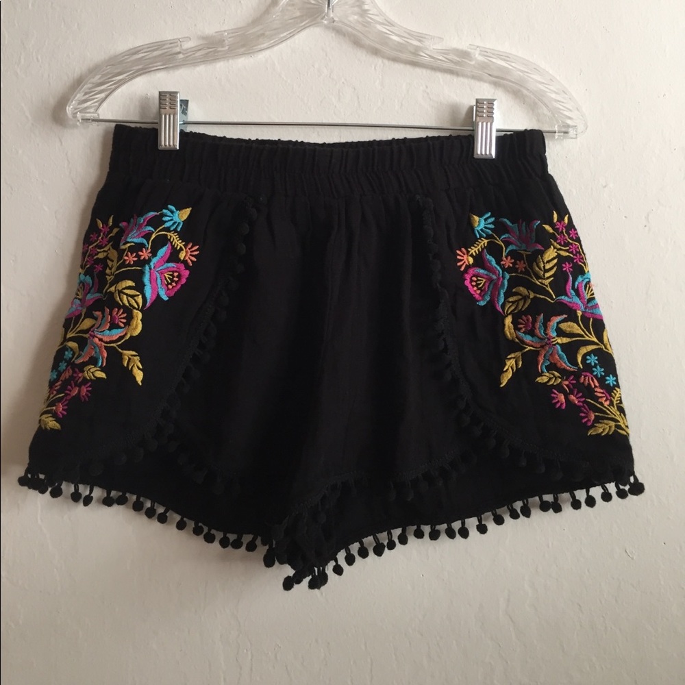 Pacsun black patterned pom pom shorts