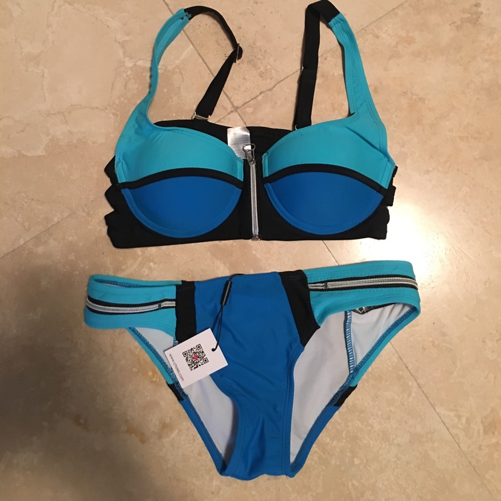 Two-piece swimsuits👙