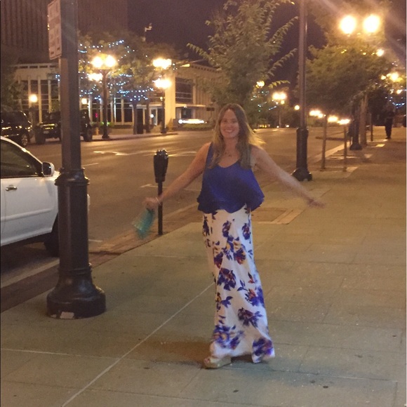 Show Me Your MuMu skirt 💃🏼❤️ - Picture 3 of 5