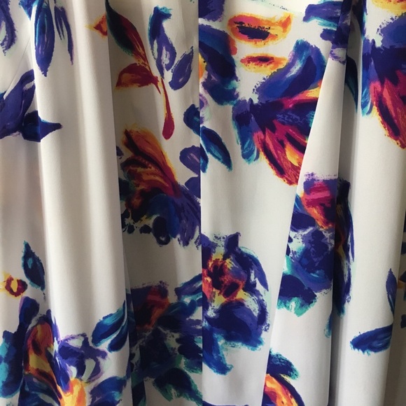 Show Me Your MuMu skirt 💃🏼❤️ - Picture 4 of 5