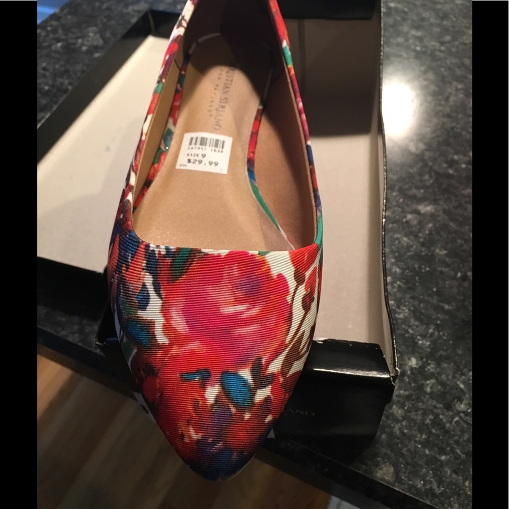 Floral Flats - Picture 2 of 3