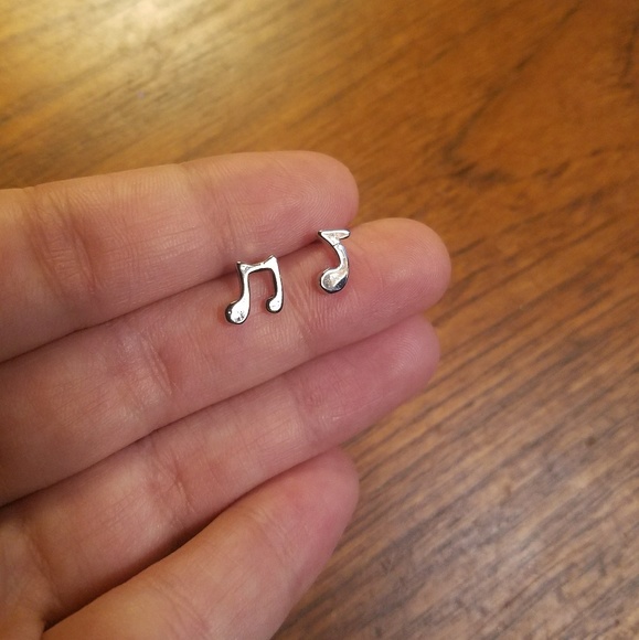 NWOT Adorable 925 Sterling Silver Musical Studs - Picture 2 of 8