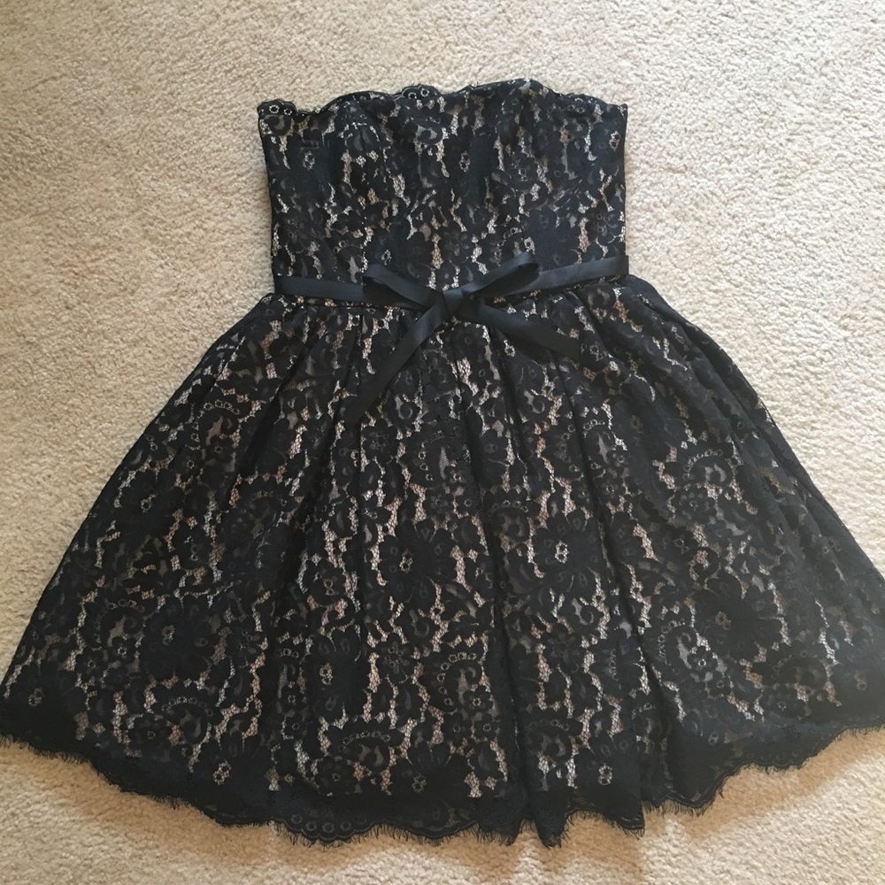Brand NWT ADORABLE Black Lace Strapless Dress