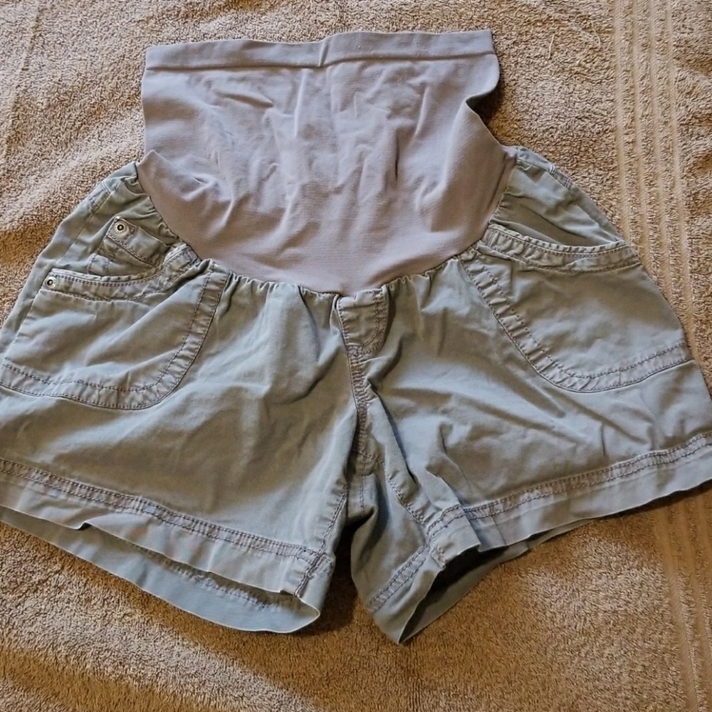 Maternity shorts