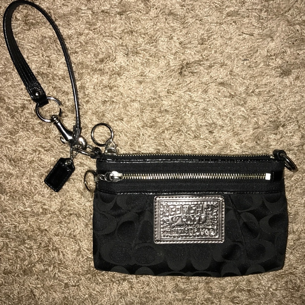 Coach Poppy Wristlet