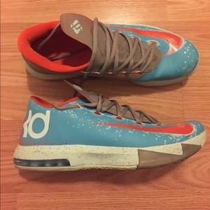 KD "Maryland Blue Crab" sneakers