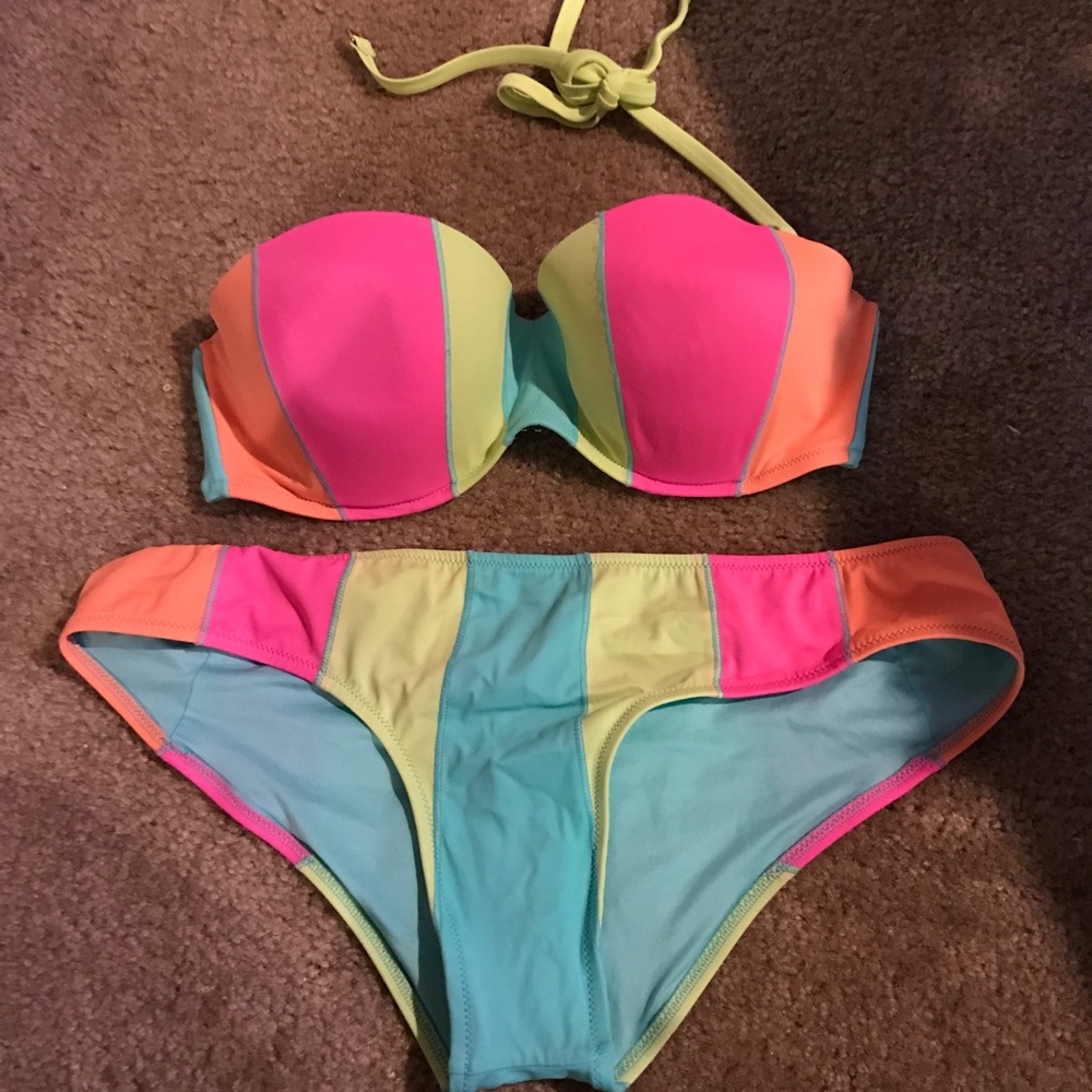 Bathing suit set!