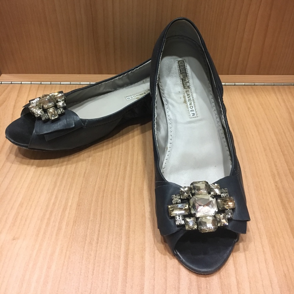 Vera Wang Jeweled flats