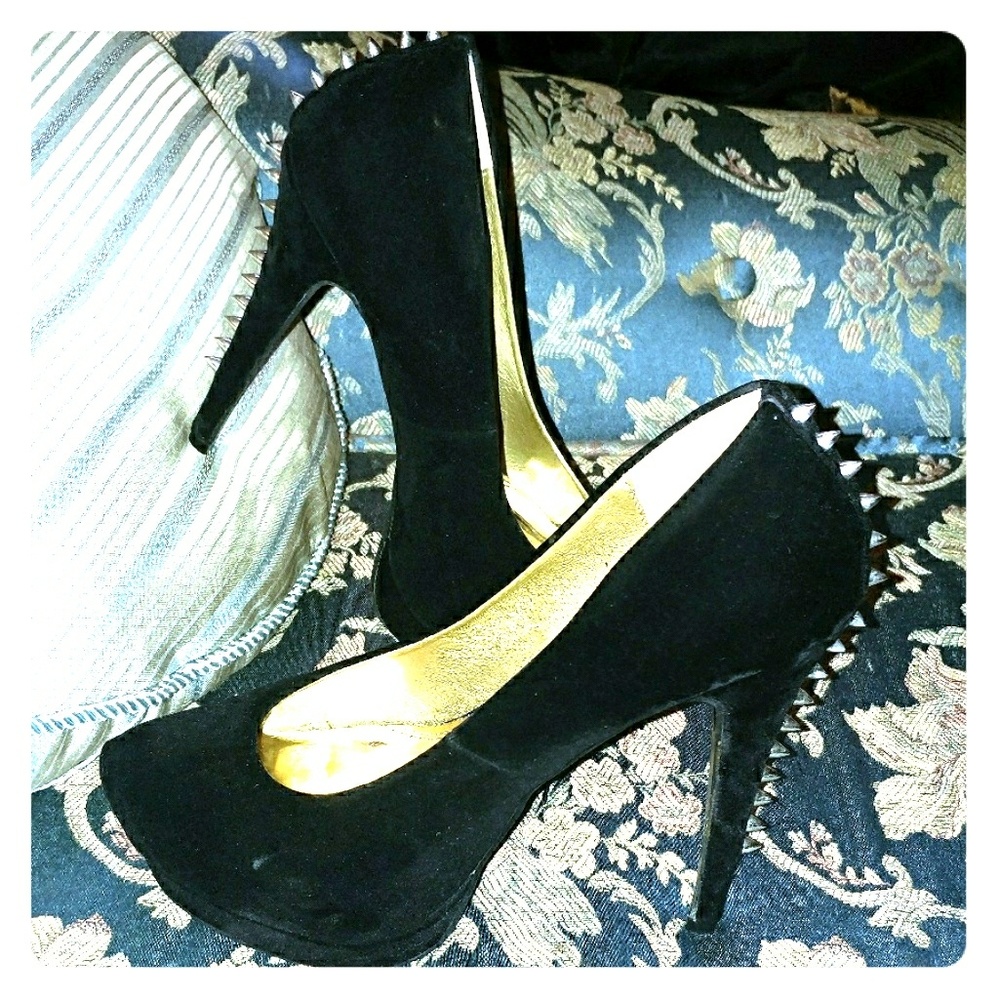 Black suede heels