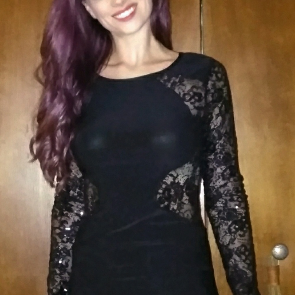 Black long dress. - Picture 3 of 4