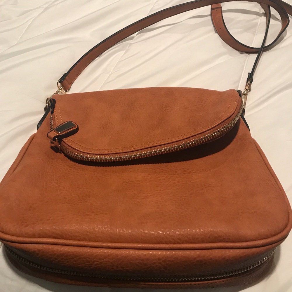 Messenger style purse