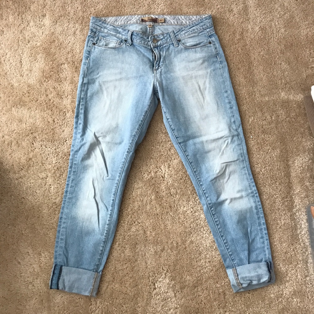 Light denim boyfriend jeans