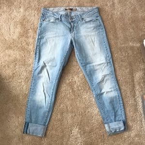 Light denim boyfriend jeans