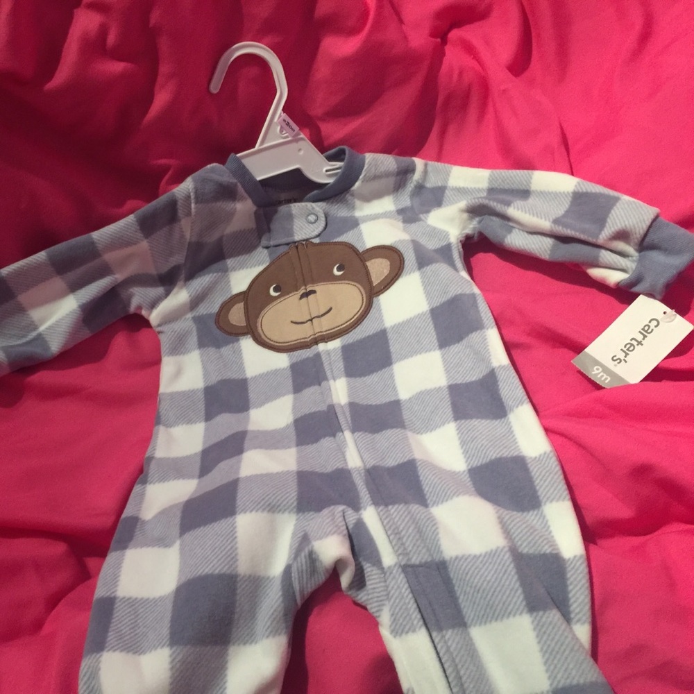 NWT size 9 month Carter's footie zip up sleeper