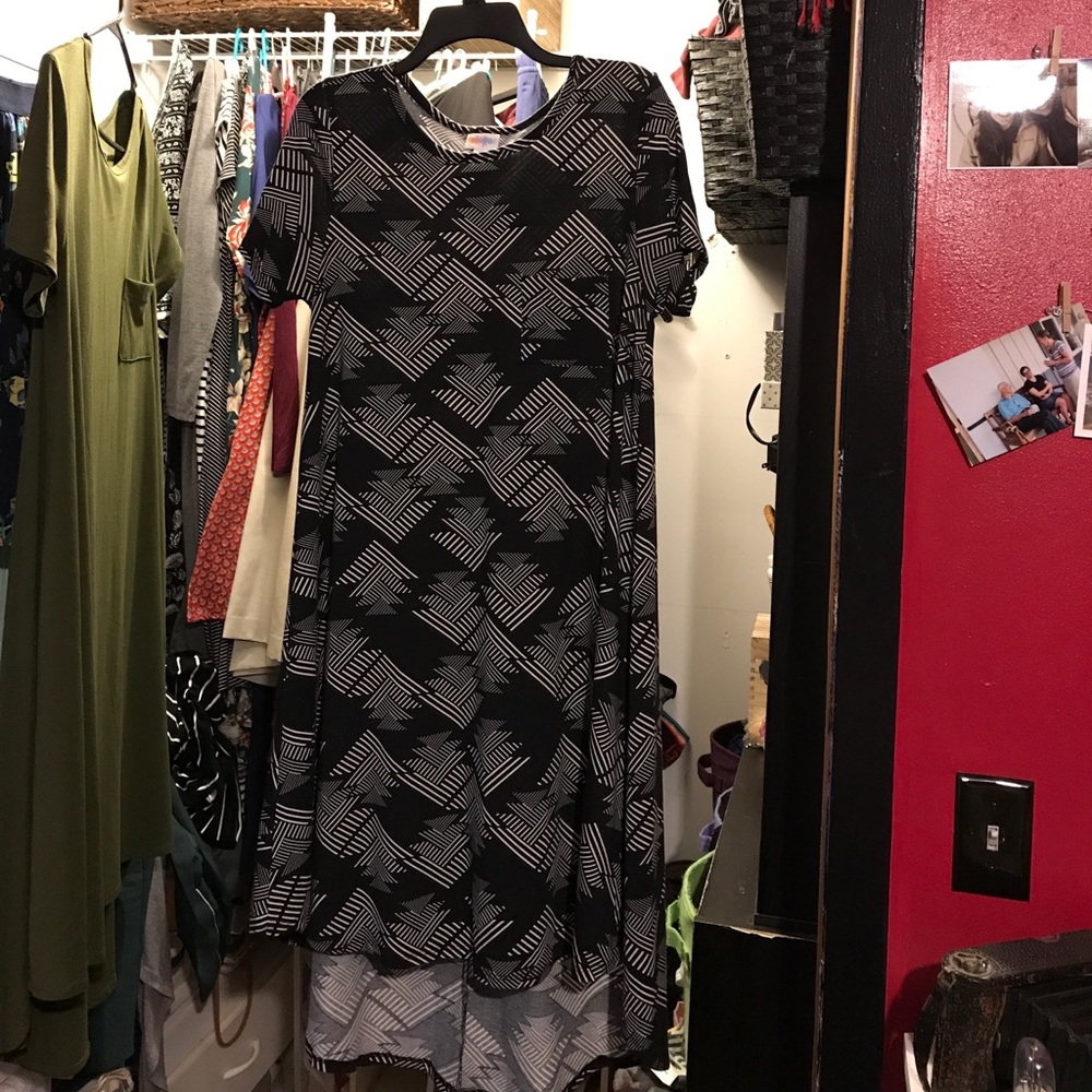 Lula Roe Carly dress