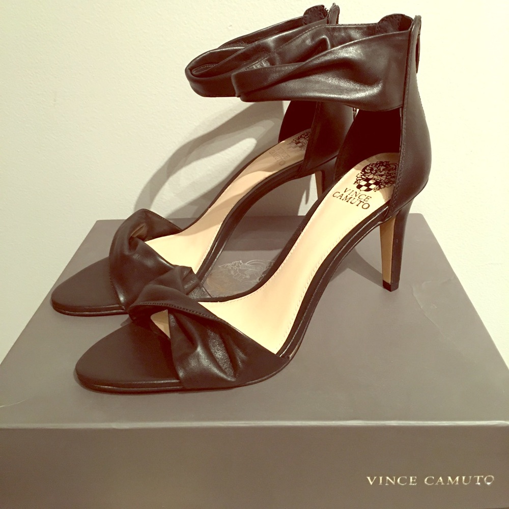 Vince Camuto Camden heels-NWT - Picture 1 of 3