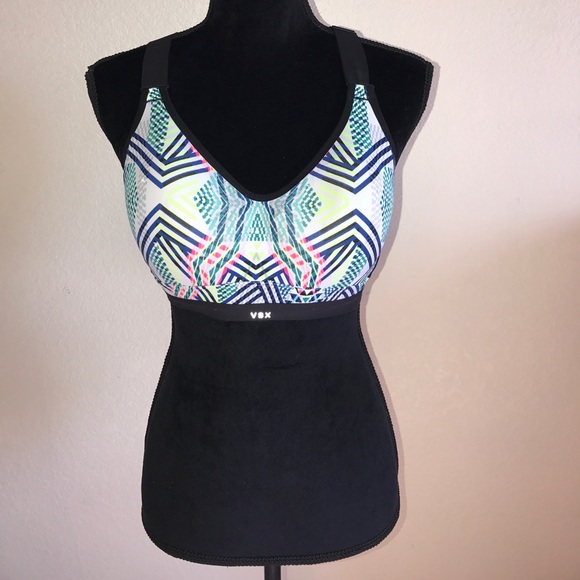 VICTORIA SECRET SPORT BRA 34D 💚 NEW COLOR - Picture 2 of 6