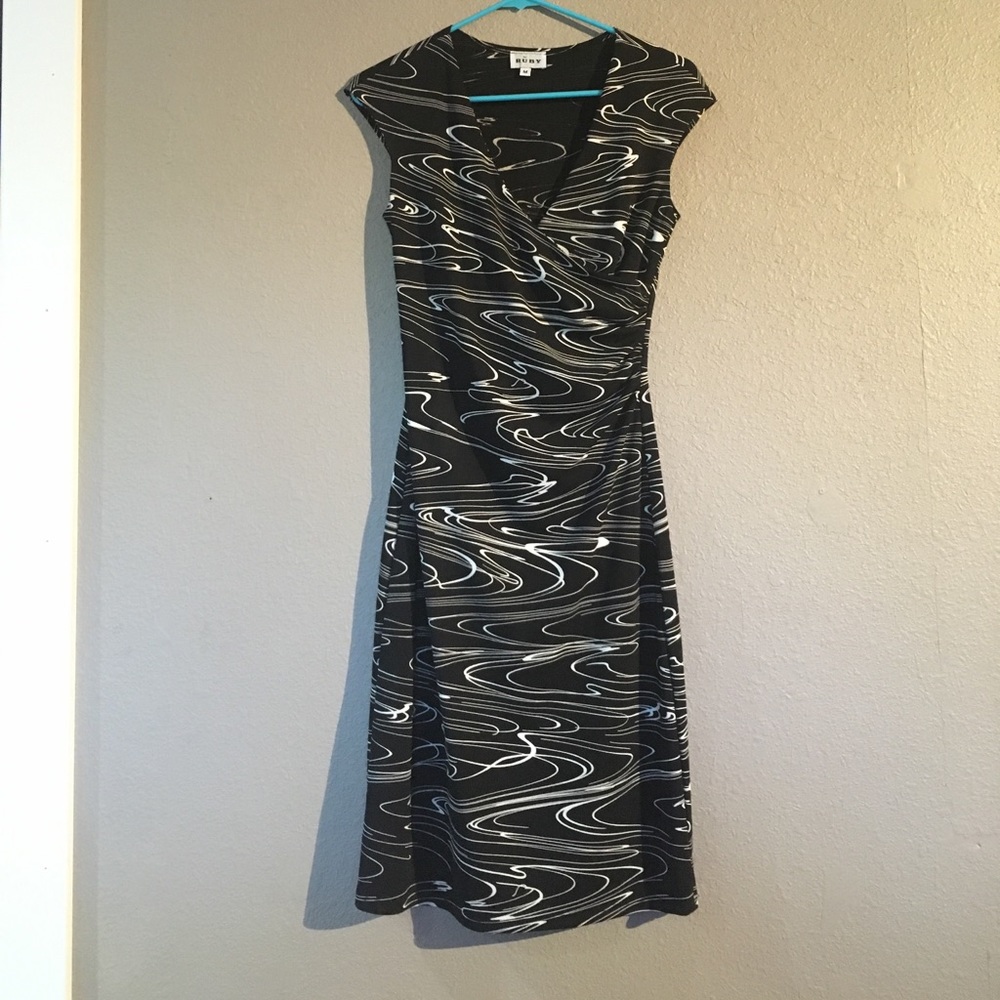 Black White Ruby Size M Dress - Picture 1 of 6