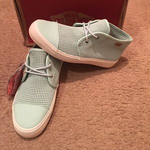 Square Perf Rhea SF Vans
