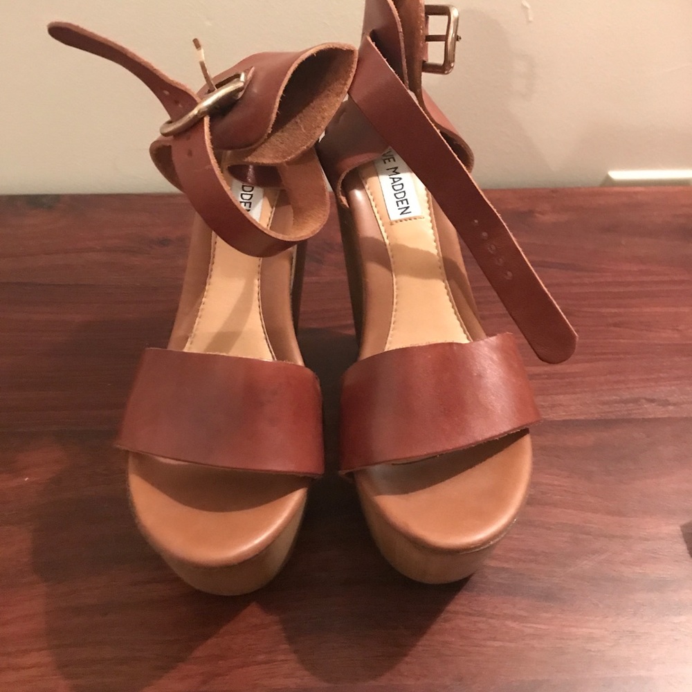 Steve Madden brown wedges (size 7)