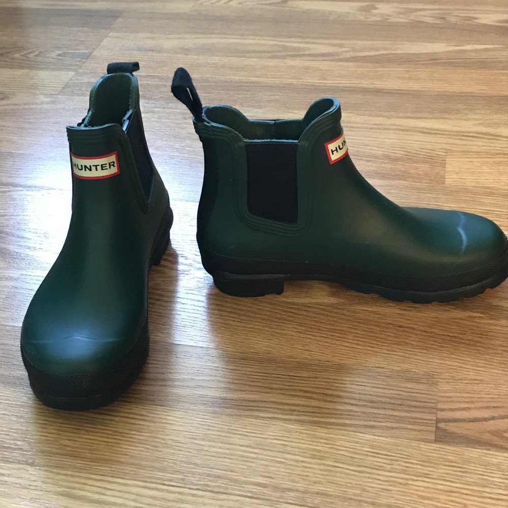 Hunter Chelsea rainboots dark green size 7