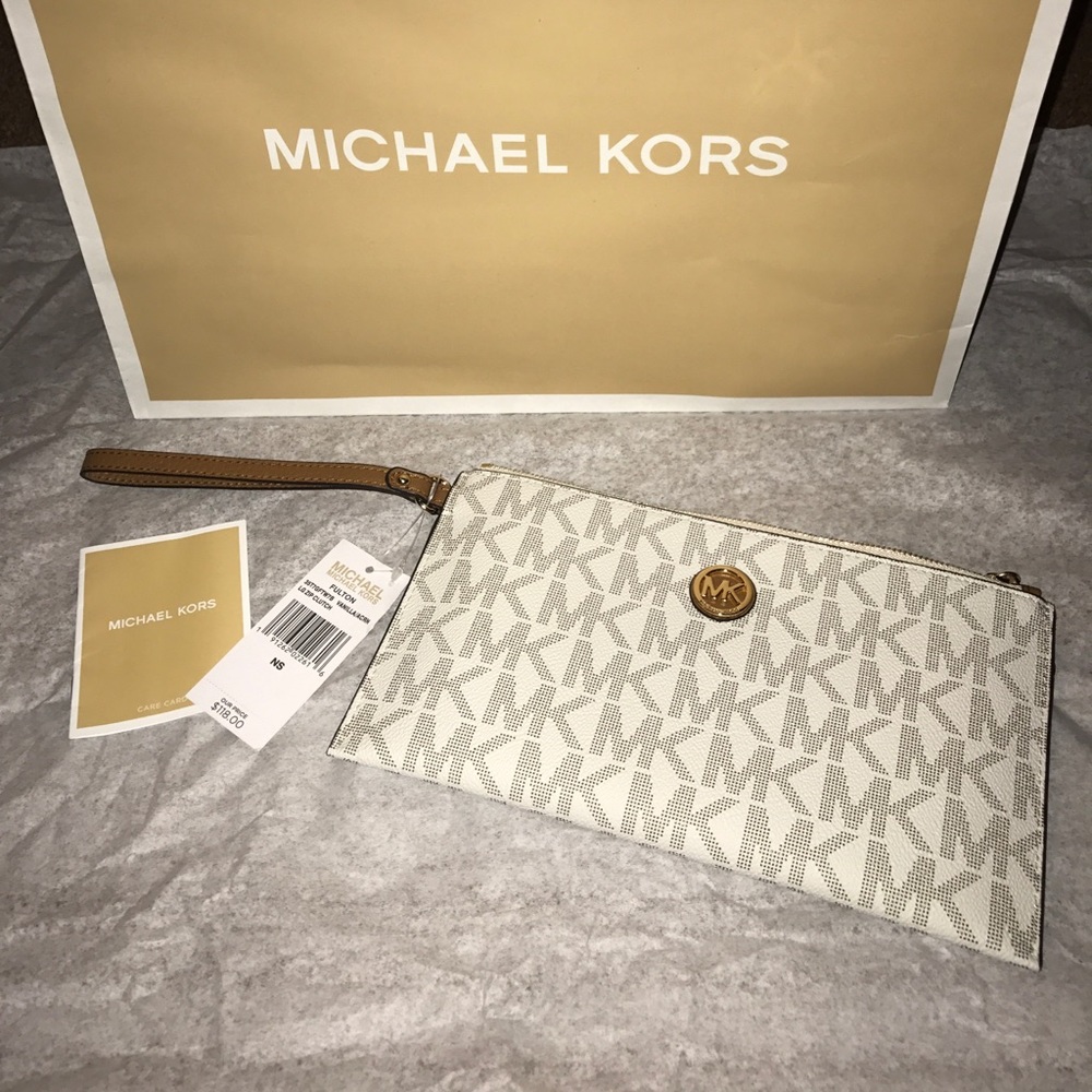 NWT MK Fulton Clutch