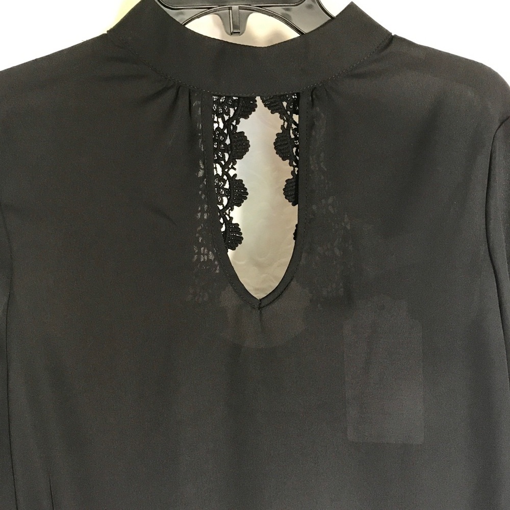 NWT Band of Gypsies Black Bell Sleeve Mock Neck Tp
