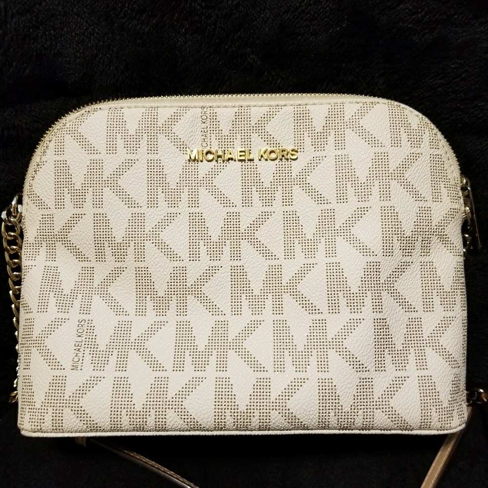 💯 Authentic Michael Kors Bag