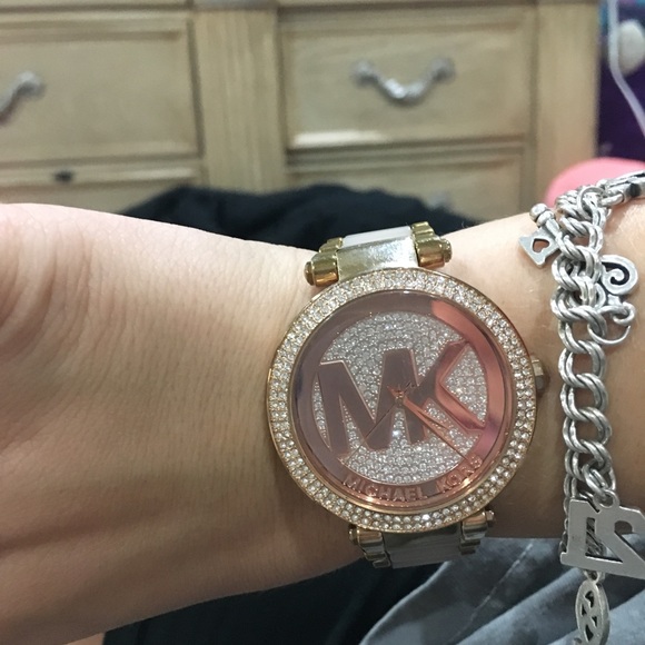 Watch - Picture 3 of 3