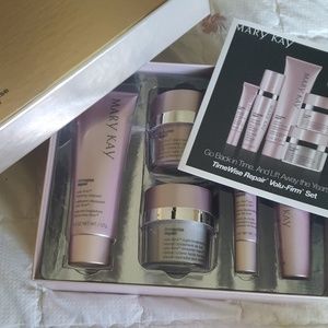 Mary Kay Timewise Repair Volu-Firm Set