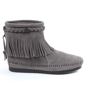 Minnetonka Suede Fringe Short Boots/Moccasins