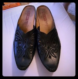 Pikolinos Black Mules Size 9