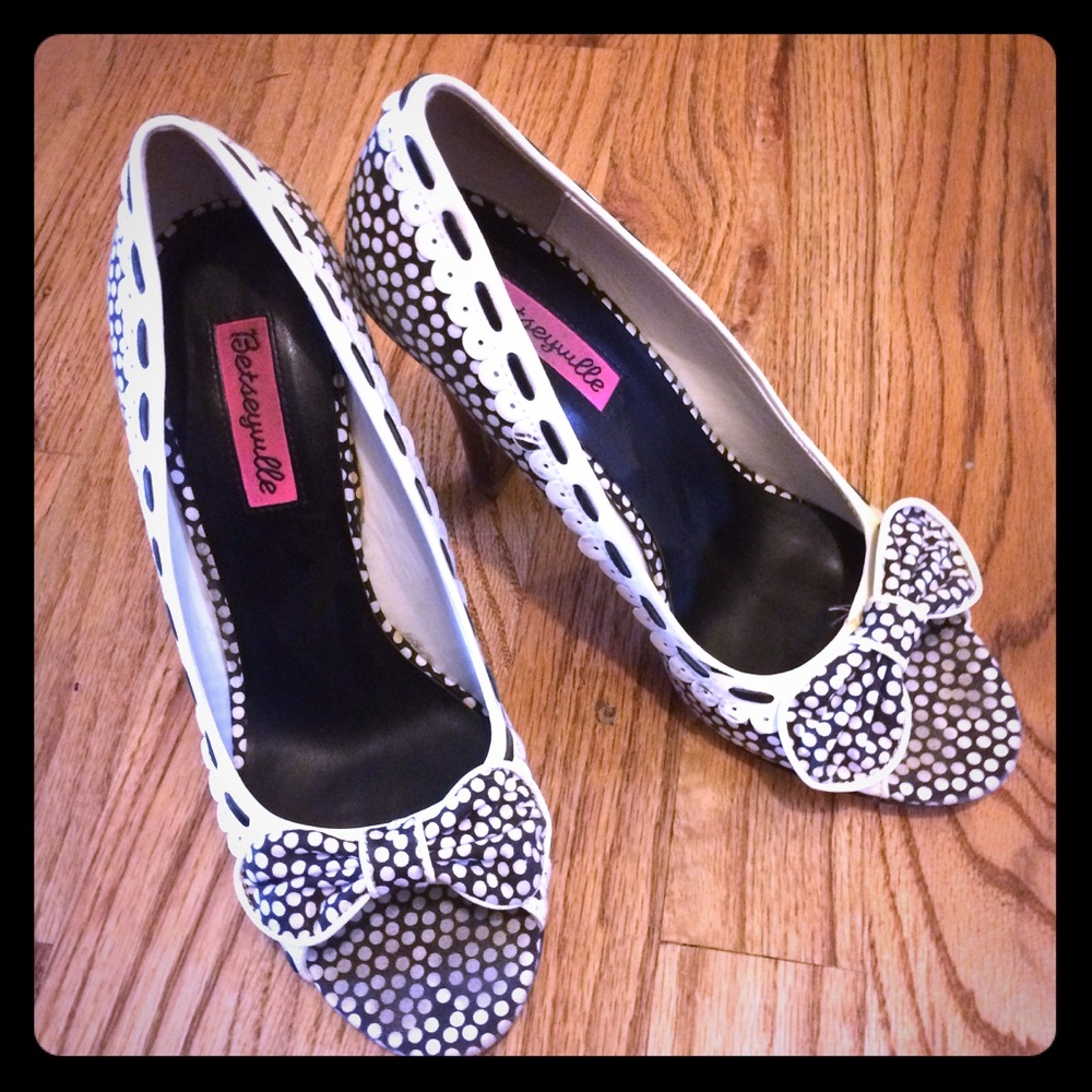 Black and white Betsey Johnson stilettos