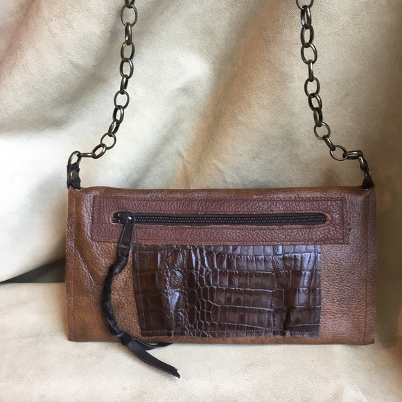 Clutch with chain strap - Picture 2 of 4