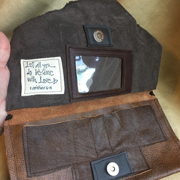 Clutch with chain strap - Picture 3 of 4