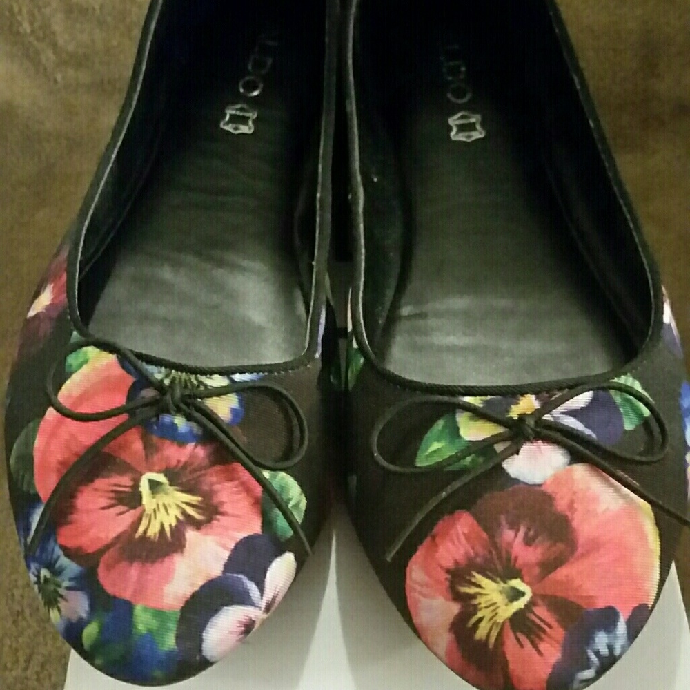 Floral ballet flats