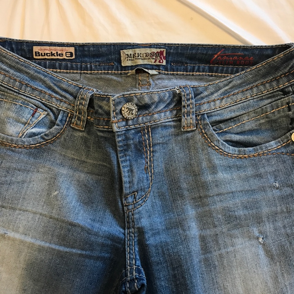 Buckle jeans